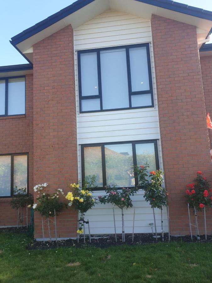 Bed N Breakfast On Pear Tree Lane Apartment Hamilton Exterior photo